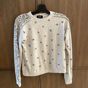 Monrow long sleeve crewneck top size XS